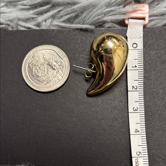 New Gold Teardrop Earrings! - Picture 10 of 10